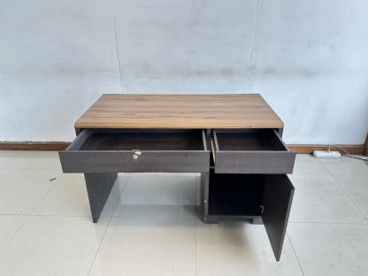 โต๊ะทำงาน 1 บานเปิด 2 ลิ้นชัก แบรนด์ SB FURNITURE