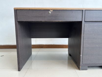 โต๊ะทำงาน 1 บานเปิด 2 ลิ้นชัก แบรนด์ SB FURNITURE