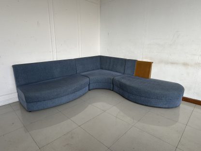 โซฟาแอล 3 ที่นั่ง เบาะผ้ากำมะหยี่สีน้ำเงิน โครงไม้ MDF