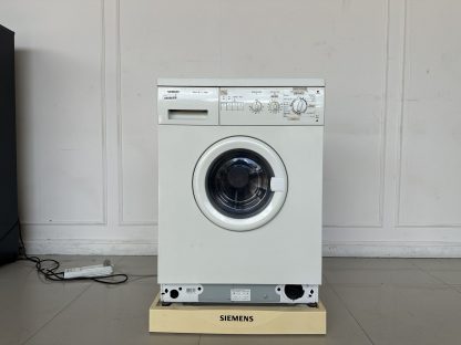 เครื่องซักผ้า แบบฝาหน้า แบรนด์ SIEMENS รุ่น WD34808HK