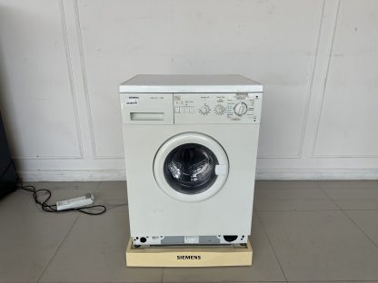 เครื่องซักผ้า แบบฝาหน้า แบรนด์ SIEMENS รุ่น WD34808HK