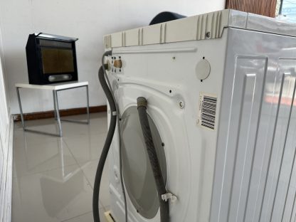 เครื่องซักผ้า แบบฝาหน้า แบรนด์ SIEMENS รุ่น WD34808HK
