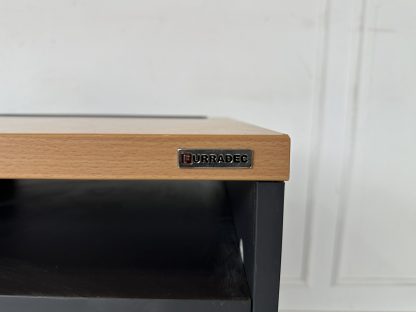โต๊ะทำงาน แบรนด์ FURRADEC ท็อปไม้ MDF สีน้ำตาล มีช่องวางของ โครงสีเทา