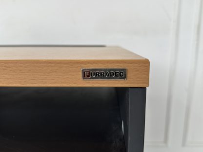 โต๊ะทำงาน แบรนด์ FURRADEC ท็อปไม้ MDF สีน้ำตาล มีช่องวางของ โครงสีเทา