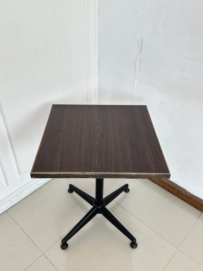 โต๊ะทานอาหาร ท็อปไม้จริงสีน้ำตาลลายไม้ โครงขาเหล็กสีดำ (ขนาดกว้าง 60 CM.)