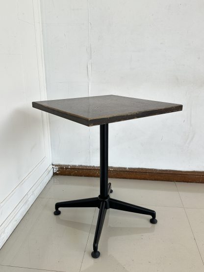โต๊ะทานอาหาร ท็อปไม้จริงสีน้ำตาลลายไม้ โครงขาเหล็กสีดำ (ขนาดกว้าง 60 CM.)