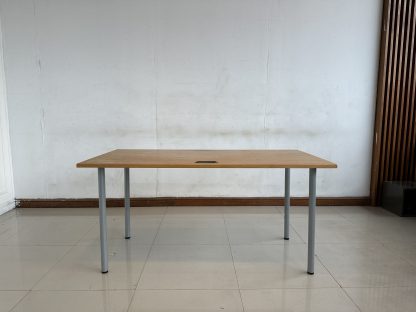 โต๊ะทำงาน แบรนด์ IKEA รุ่น ADILS ท็อปไม้ MDF สีบีชลายไม้