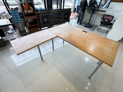 โต๊ะทำงาน ทรงแอล แบรนด์ IKEA รุ่น ADILS