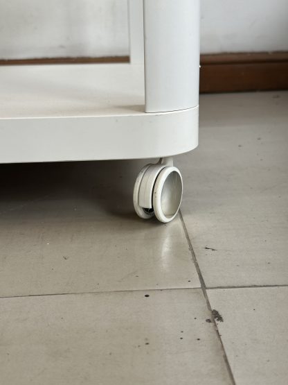 โต๊ะกลาง แบรนด์ IKEA รุ่น TINGBY โครงไม้ Particle Board ล้อเลื่อน