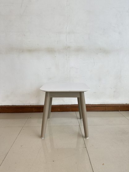 โต๊ะข้าง ท็อปสีขาว โครงไม้ MDF สีน้ำตาลลายไม้