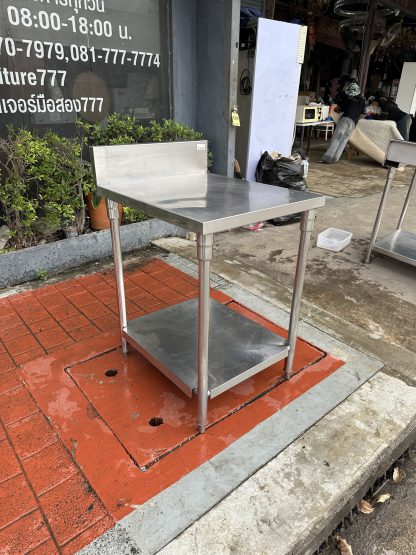 โต๊ะเตรียมสแตนเลสเกรด 304 มีชั้นวางด้านล่างขาปรับระดับได้ (ขนาดกว้าง 60 CM.)