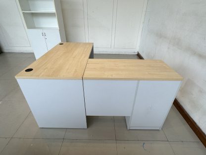 โต๊ะทำงานทรงแอล 3 ลิ้นชัก แบรนด์ LAMP OFFICE FURNITURE