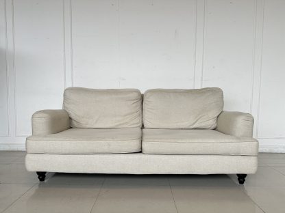 โซฟา 2 ที่นั่ง แบรนด์ LIFESTYLE SOFA เบาะผ้าสีครีม ถอดปลอกได้ โครงขาไม้จริงกลึงกลม