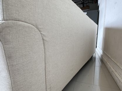 โซฟา 2 ที่นั่ง แบรนด์ LIFESTYLE SOFA เบาะผ้าสีครีม ถอดปลอกได้ โครงขาไม้จริงกลึงกลม