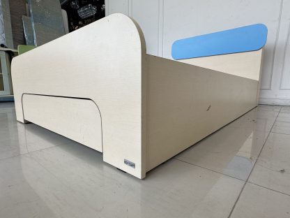 เตียง 3.5 ฟุต แบรนด์ KONCEPT หัวเตียงสีฟ้า