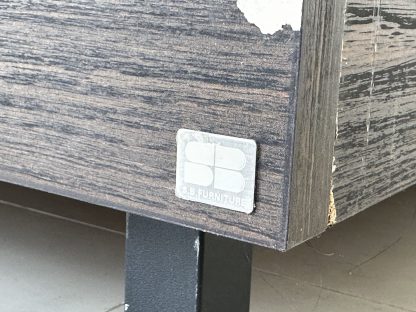 เตียง 6 ฟุต แบรนด์ SB FURNITURE หัวเตียงติดแผ่นสแตนเลสสีทอง