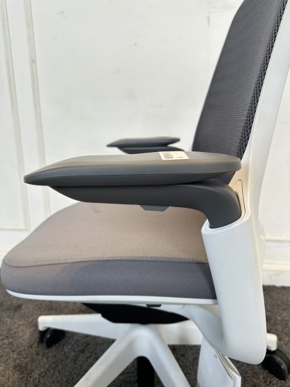 เก้าอี้สำนักงาน เพื่อสุขภาพ แบรนด์ Steelcase Ergonomic รุ่น Series 1