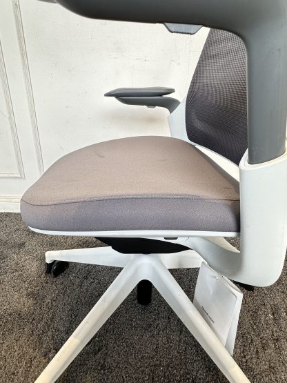 เก้าอี้สำนักงาน เพื่อสุขภาพ แบรนด์ Steelcase Ergonomic รุ่น Series 1