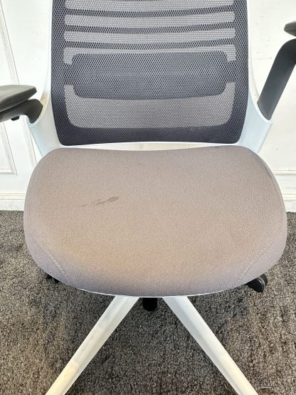เก้าอี้สำนักงาน เพื่อสุขภาพ แบรนด์ Steelcase Ergonomic รุ่น Series 1