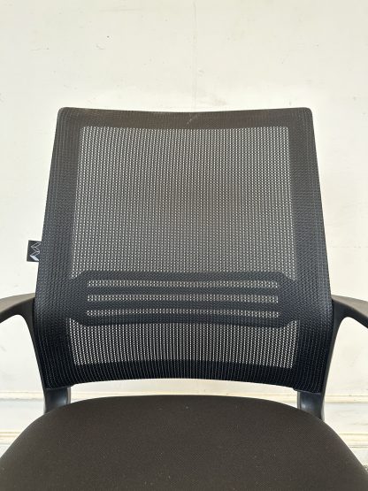 เก้าอี้สำนักงาน แบรนด์ WORK STATION เบาะผ้าพิงหลังตาข่ายสีดำ