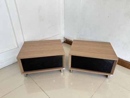ตู้ข้างเตียง 1 ลิ้นชัก หน้าบานกระจกสีดำ โครงไม้ MDF สีน้ำตาล ขาเหล็ก