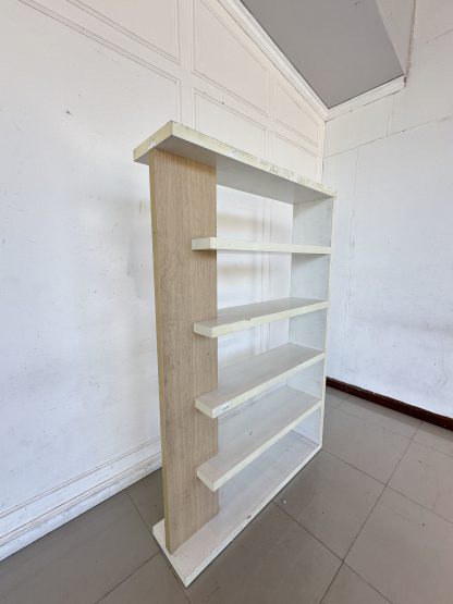 ตู้โชว์ ด้านข้างสีบีช โครงไม้ MDF สีขาว