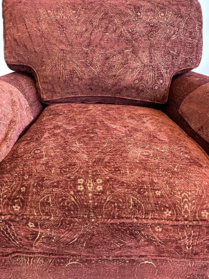 เก้าอี้อาร์มแชร์ แบรนด์ ETHAN ALLEN เบาะผ้าลายกำมะหยี่สีแดง