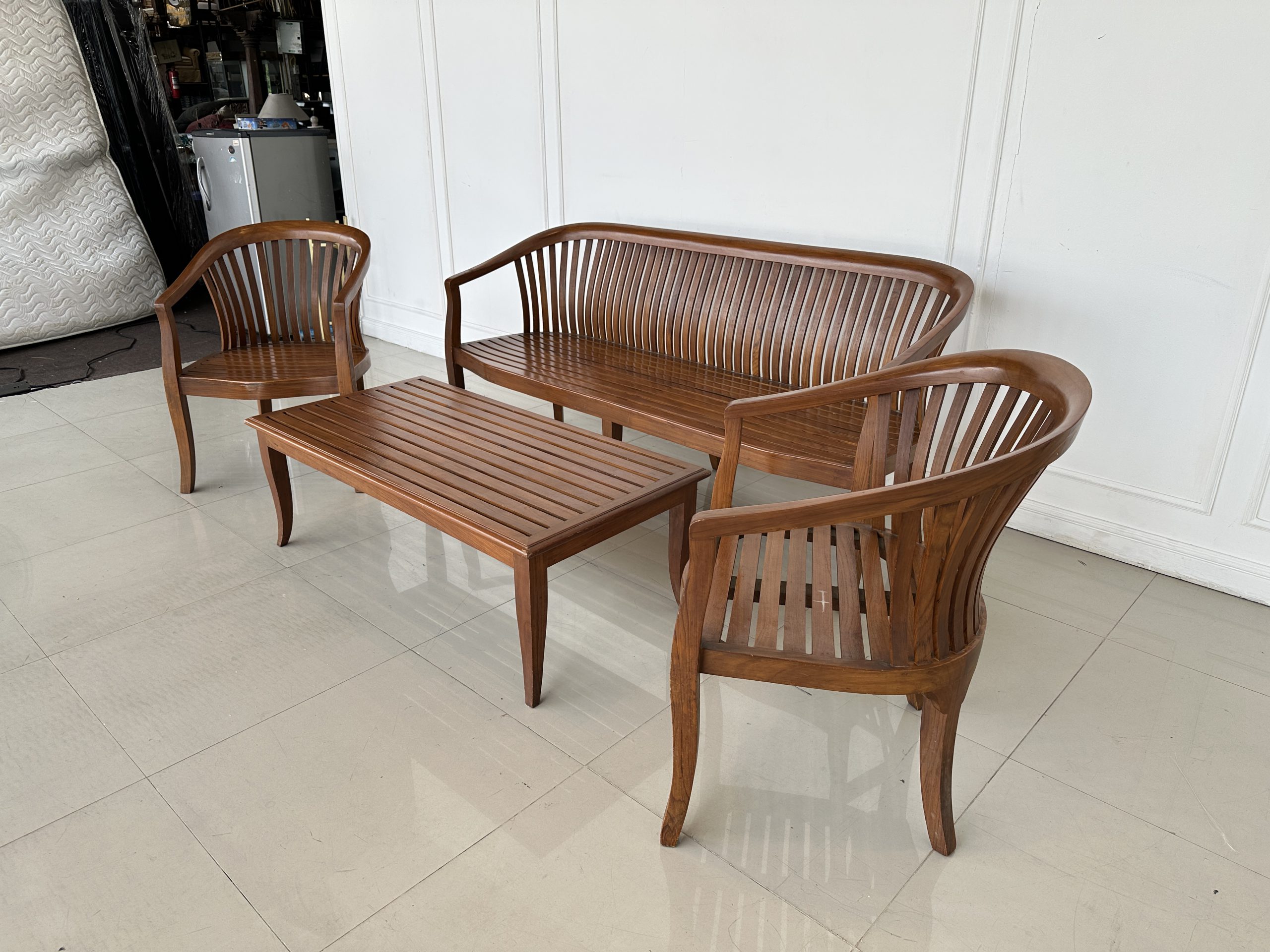 ชุดรับแขกไม้สัก เบาะและพิงหลังตีระแนง สีน้ำตาล ชุดรับแขกไม้สัก เบาะและพิงหลังตีระแนง สีน้ำตาล