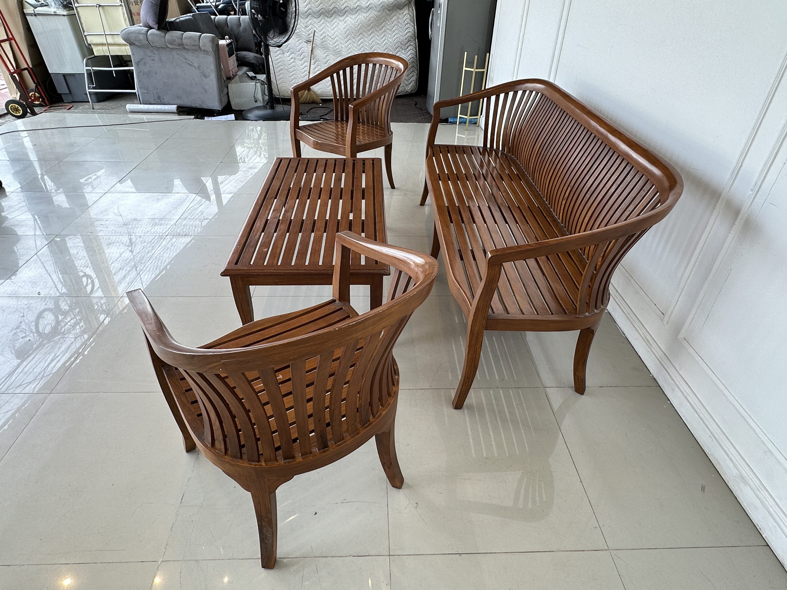 ชุดรับแขกไม้สัก เบาะและพิงหลังตีระแนง สีน้ำตาล ชุดรับแขกไม้สัก เบาะและพิงหลังตีระแนง สีน้ำตาล