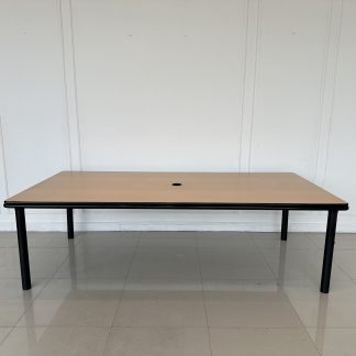 โต๊ะประชุม ท็อปไม้ MDF ปิ… โต๊ะประชุม ท็อปไม้ MDF ปิ…