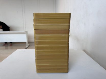 ถาดชาบู พลาสติก ขอบสีเหลือง สีดำ-ลายไม้ไผ่