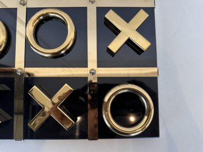 เกมกระดาน XO คานสแตนเลสสีทอง พร้อมตัวหมาก สไตล์ ลักชูรี่