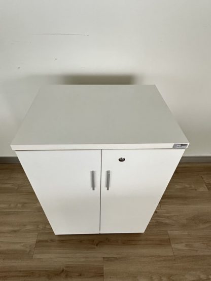 ตู้เก็บเอกสาร 2 บานเปิด 2 ชั้นวาง โครงไม้ MDF สีขาว