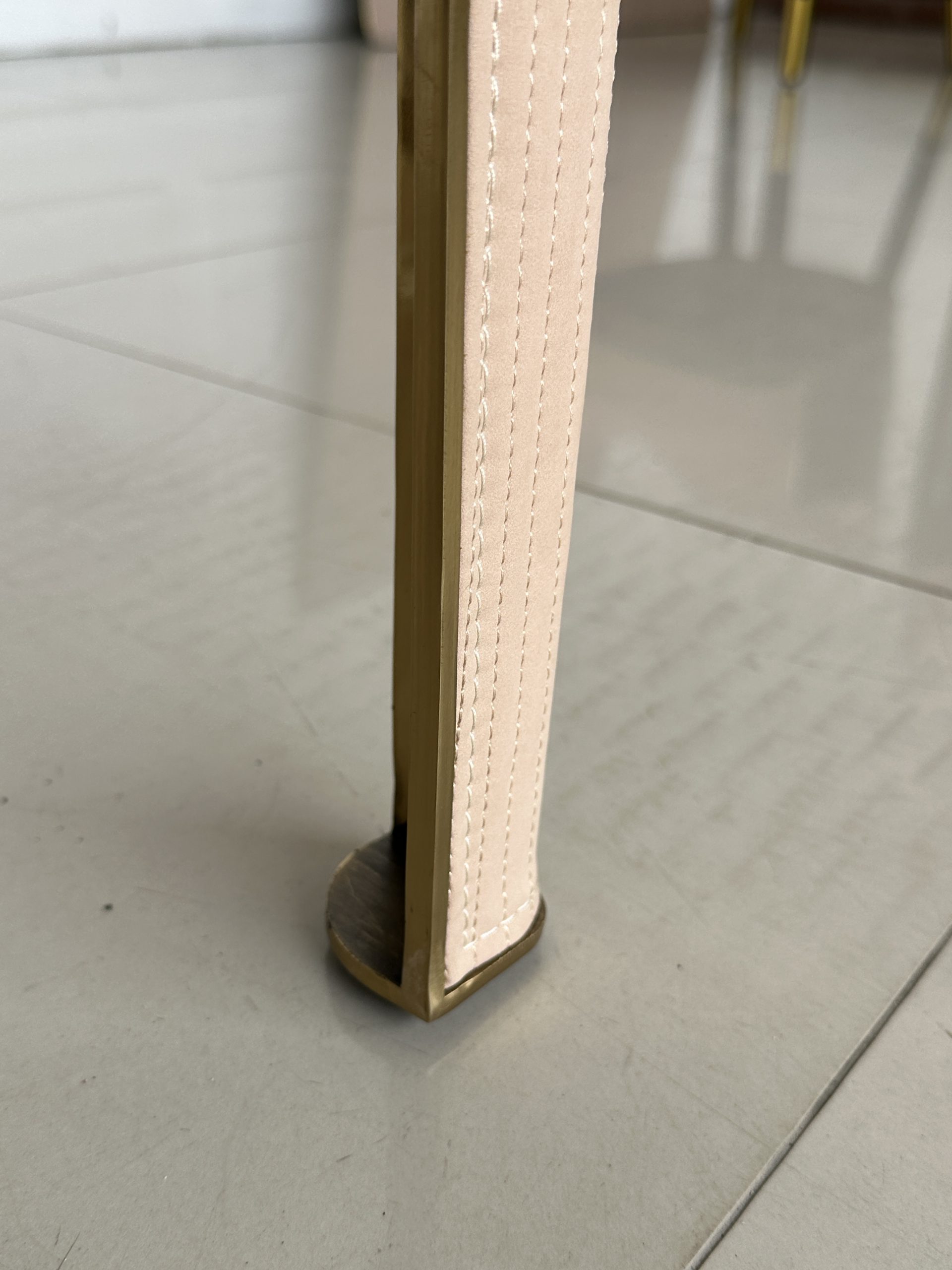 โต๊ะเล่นไพ่นกกระจกไฟฟ้า สับไพ่และแจกอัตโนมัติ 4 ที่นั่ง โต๊ะเล่นไพ่นกกระจกไฟฟ้า สับไพ่และแจกอัตโนมัติ 4 ที่นั่ง