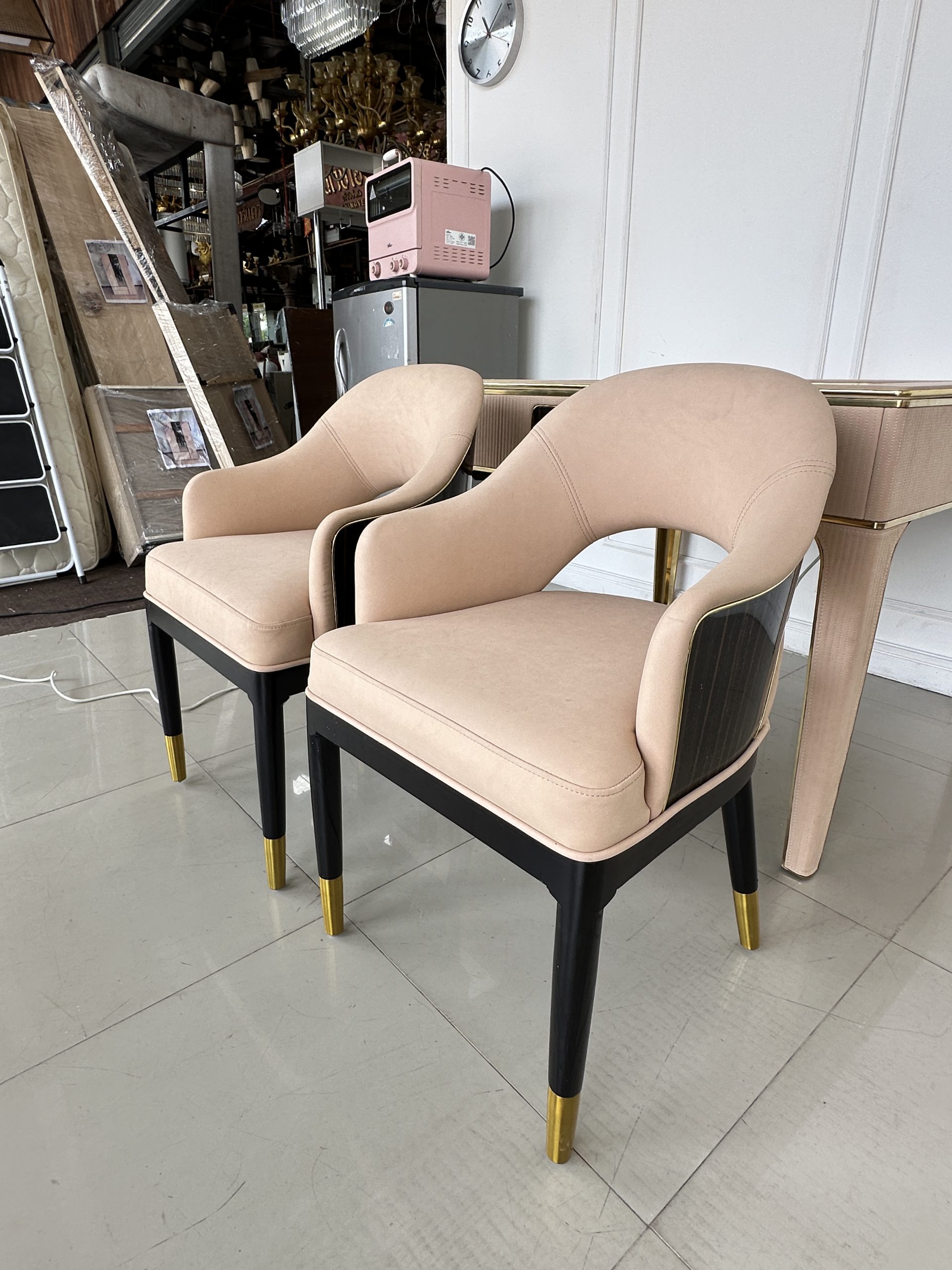 โต๊ะเล่นไพ่นกกระจกไฟฟ้า สับไพ่และแจกอัตโนมัติ 4 ที่นั่ง โต๊ะเล่นไพ่นกกระจกไฟฟ้า สับไพ่และแจกอัตโนมัติ 4 ที่นั่ง