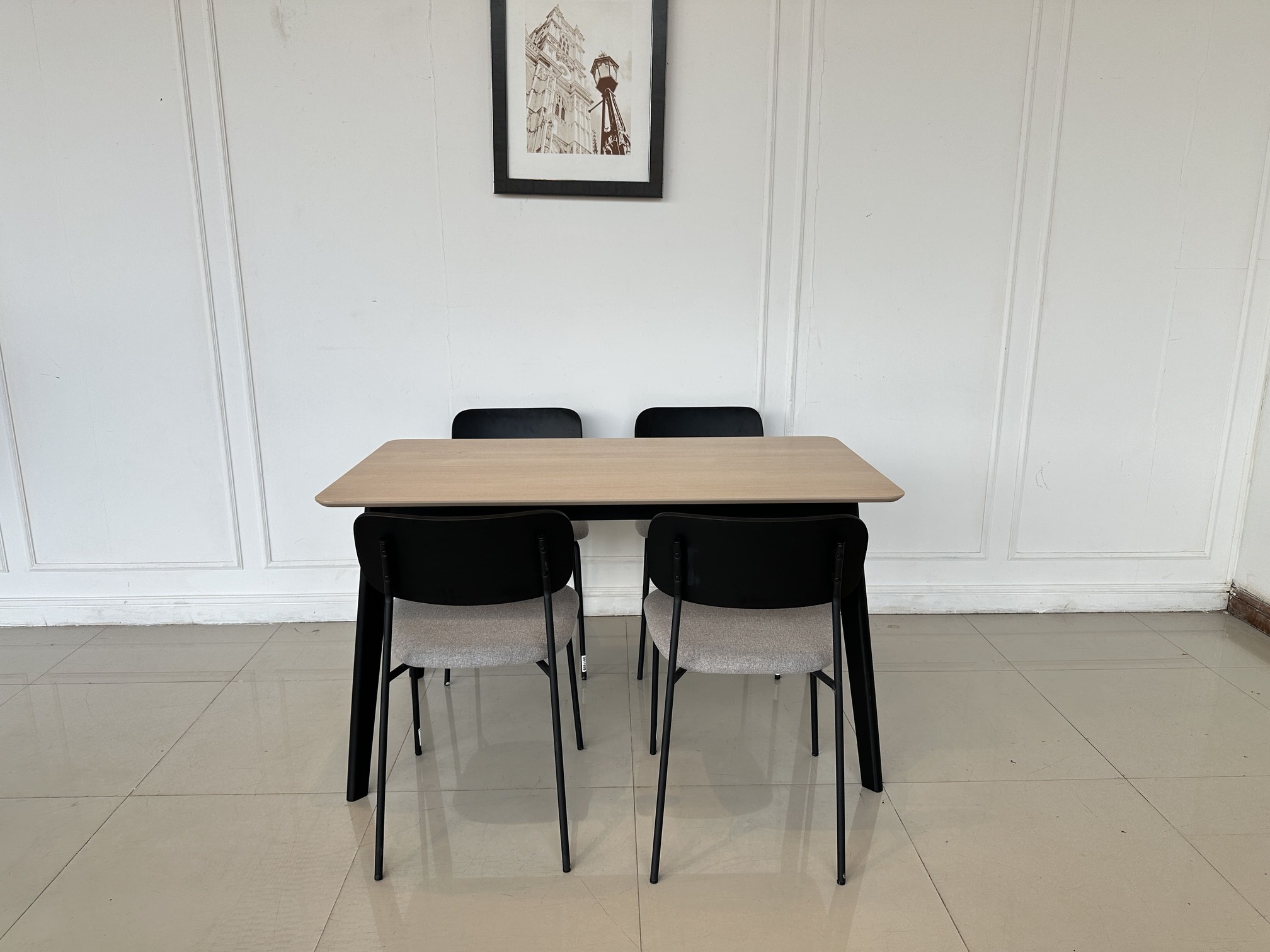 ชุดโต๊ะทานอาหาร 4 ที่นั่ง ท็อปไม้ MDF สีบีช ชุดโต๊ะทานอาหาร 4 ที่นั่ง ท็อปไม้ MDF สีบีช