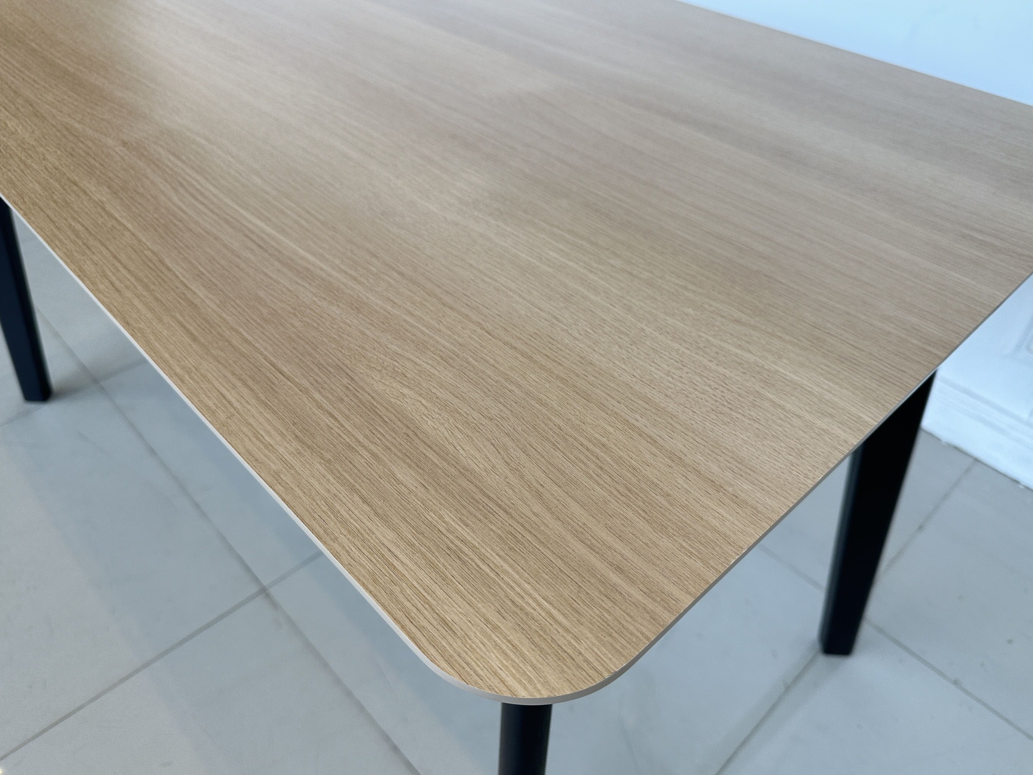 ชุดโต๊ะทานอาหาร 4 ที่นั่ง ท็อปไม้ MDF สีบีช ชุดโต๊ะทานอาหาร 4 ที่นั่ง ท็อปไม้ MDF สีบีช