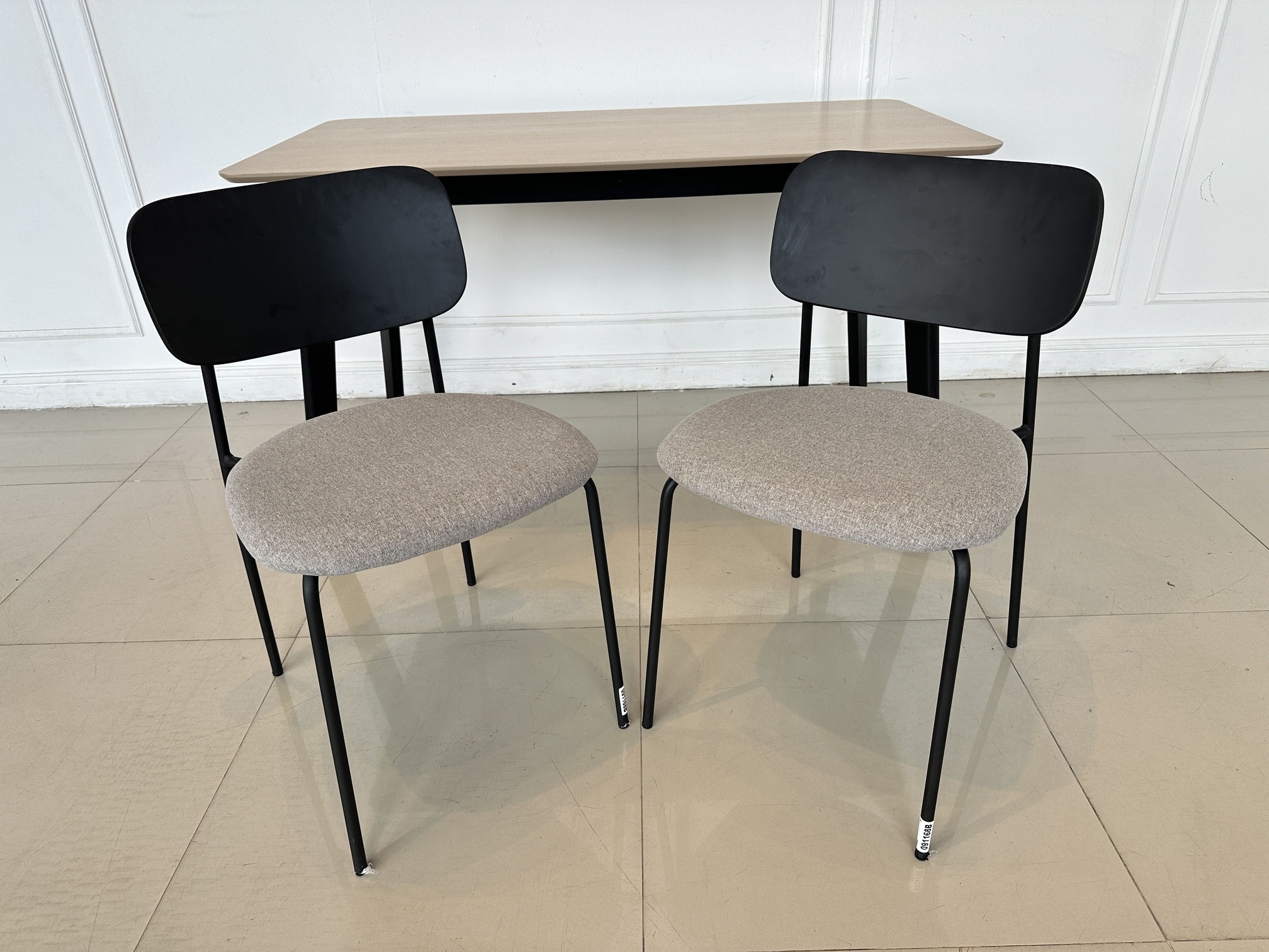 ชุดโต๊ะทานอาหาร 4 ที่นั่ง ท็อปไม้ MDF สีบีช ชุดโต๊ะทานอาหาร 4 ที่นั่ง ท็อปไม้ MDF สีบีช