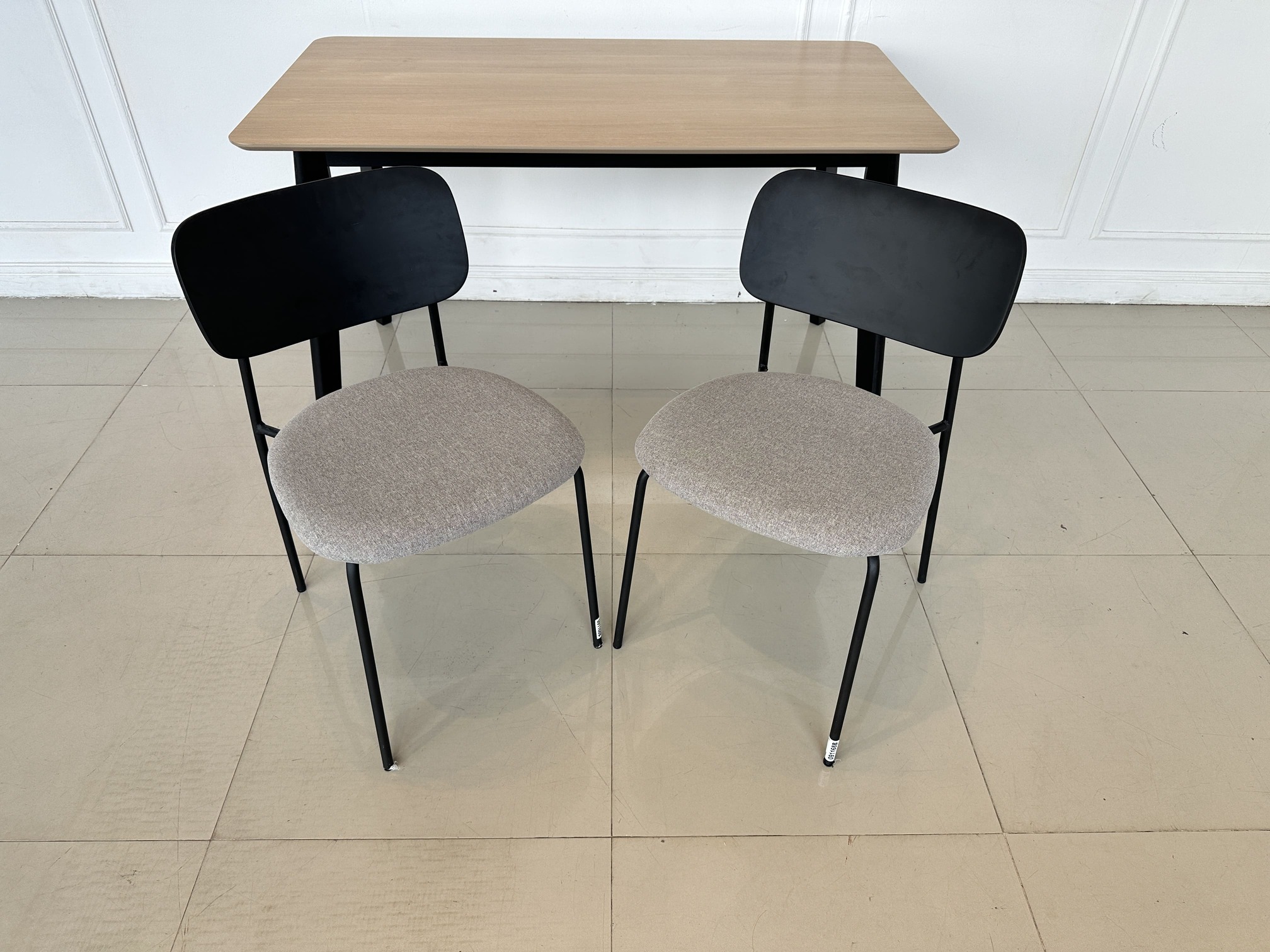 ชุดโต๊ะทานอาหาร 4 ที่นั่ง ท็อปไม้ MDF สีบีช ชุดโต๊ะทานอาหาร 4 ที่นั่ง ท็อปไม้ MDF สีบีช