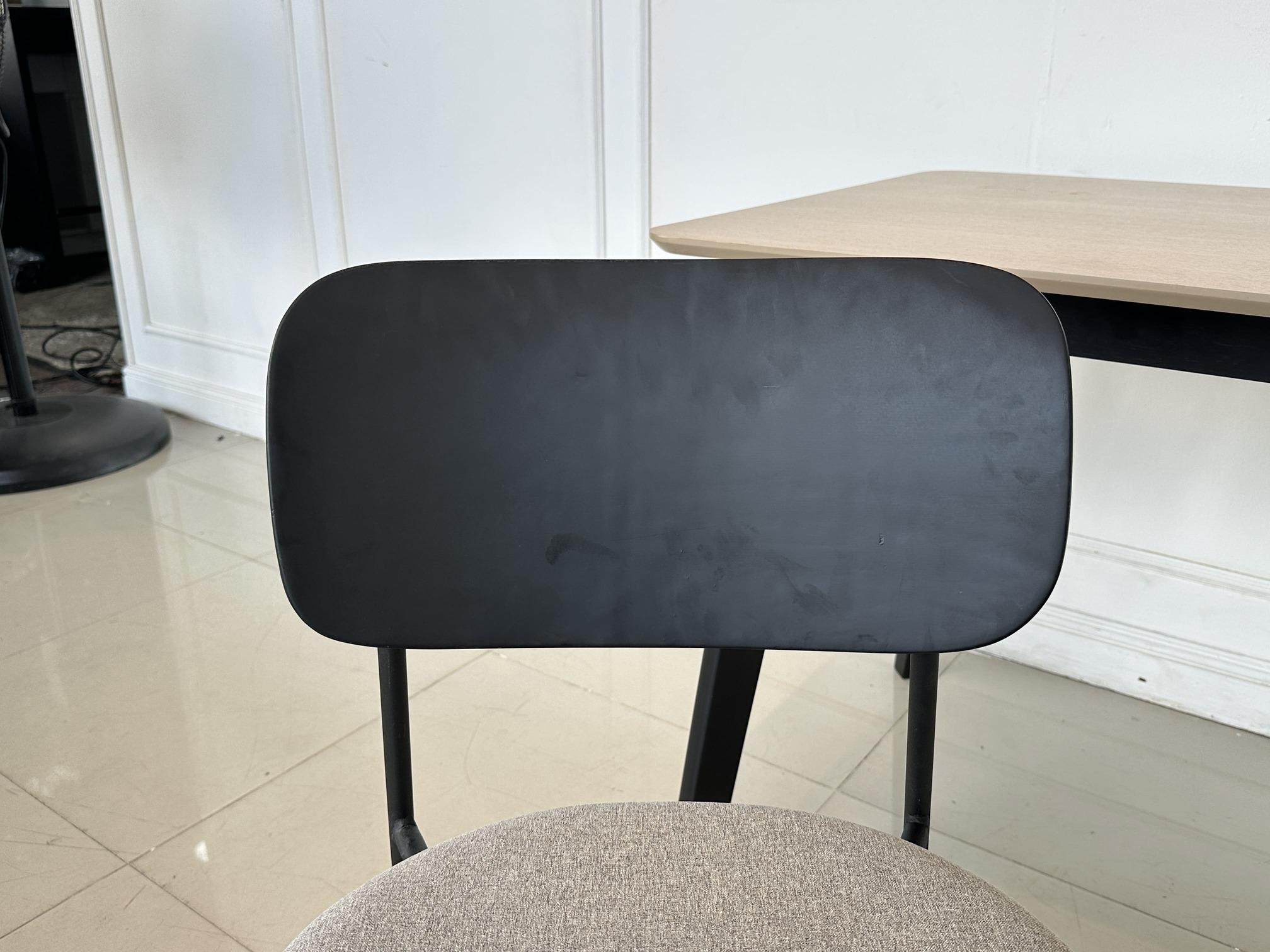 ชุดโต๊ะทานอาหาร 4 ที่นั่ง ท็อปไม้ MDF สีบีช ชุดโต๊ะทานอาหาร 4 ที่นั่ง ท็อปไม้ MDF สีบีช