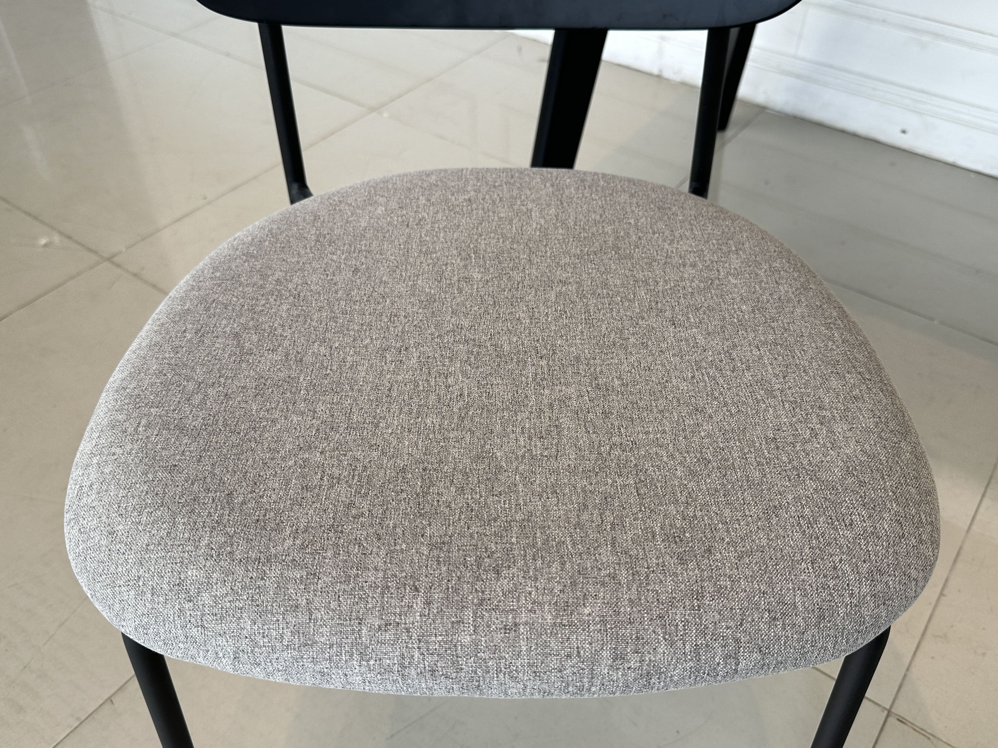 ชุดโต๊ะทานอาหาร 4 ที่นั่ง ท็อปไม้ MDF สีบีช ชุดโต๊ะทานอาหาร 4 ที่นั่ง ท็อปไม้ MDF สีบีช