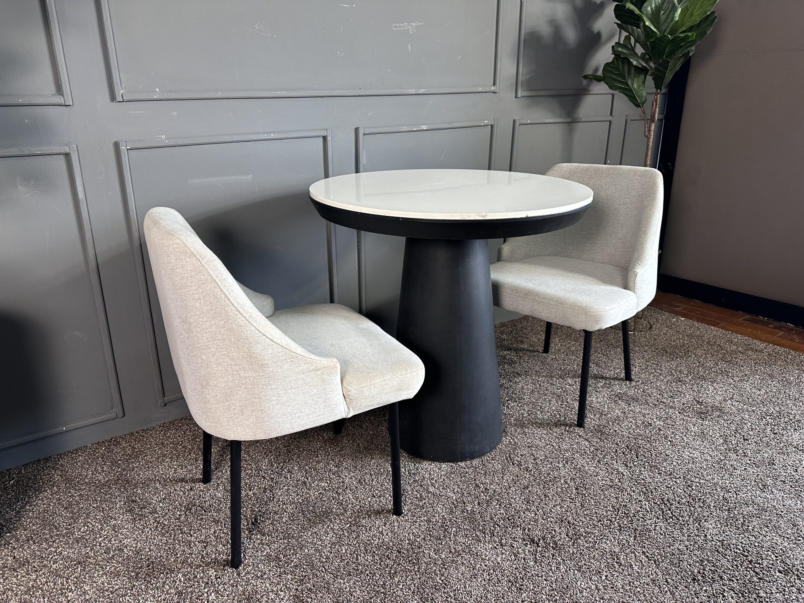 ชุดโต๊ะรับประทานอาหาร 2 ที่นั่ง ชุดโต๊ะรับประทานอาหาร 2 ที่นั่ง