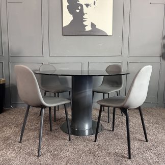 ชุดโต๊ะทานอาหาร 4 ที่นั่ง ท็อปกระจกกลมสีดำ ฐานเหล็กขา