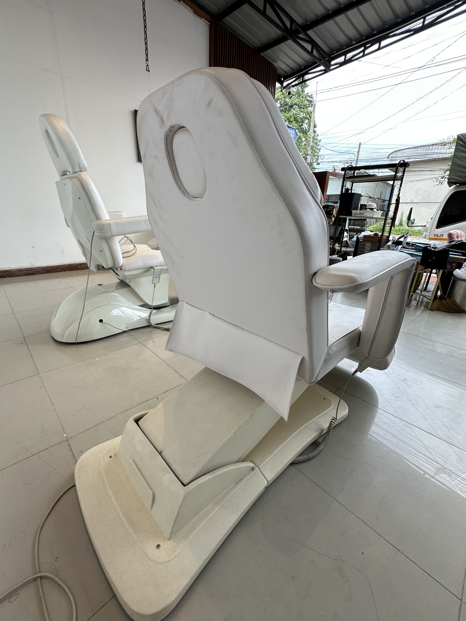 เตียงคลินิกไฟฟ้า เบาะหนัง PU สีครีม โครงขาเหล็กปรับเอนไฟฟ้า (แบบที่ 3) เตียงคลินิกไฟฟ้า เบาะหนัง PU สีครีม โครงขาเหล็กปรับเอนไฟฟ้า (แบบที่ 3)