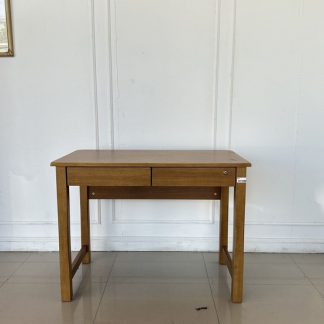 โต๊ะทำงาน ท็อปกระจกสี่เหลี่ยม โครงขาไม้จริงงานดีไซน์