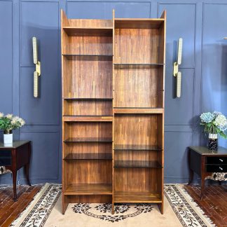 ตู้โชว์ไม้สนประสาน ชั้นวา…