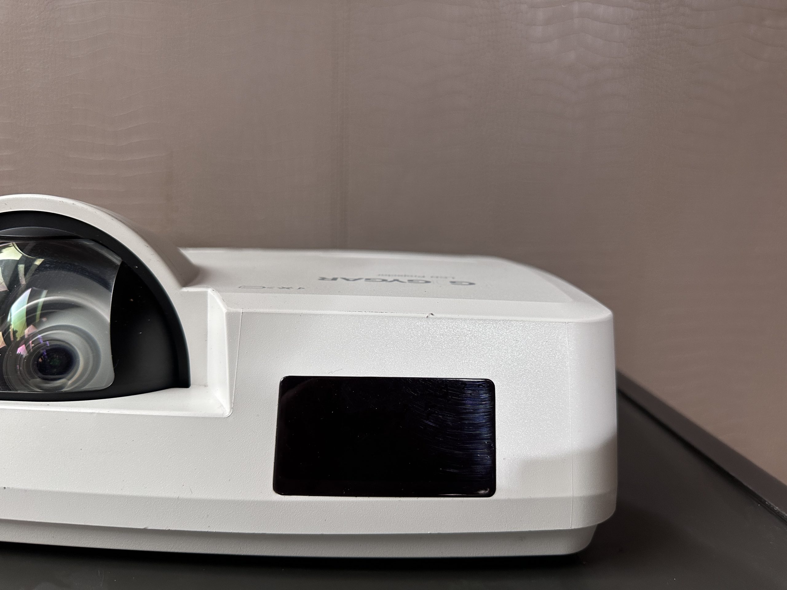 LCD Projector แบรนด์ G GYGAR รุ่น CS 45 LCD Projector แบรนด์ G GYGAR รุ่น CS 45