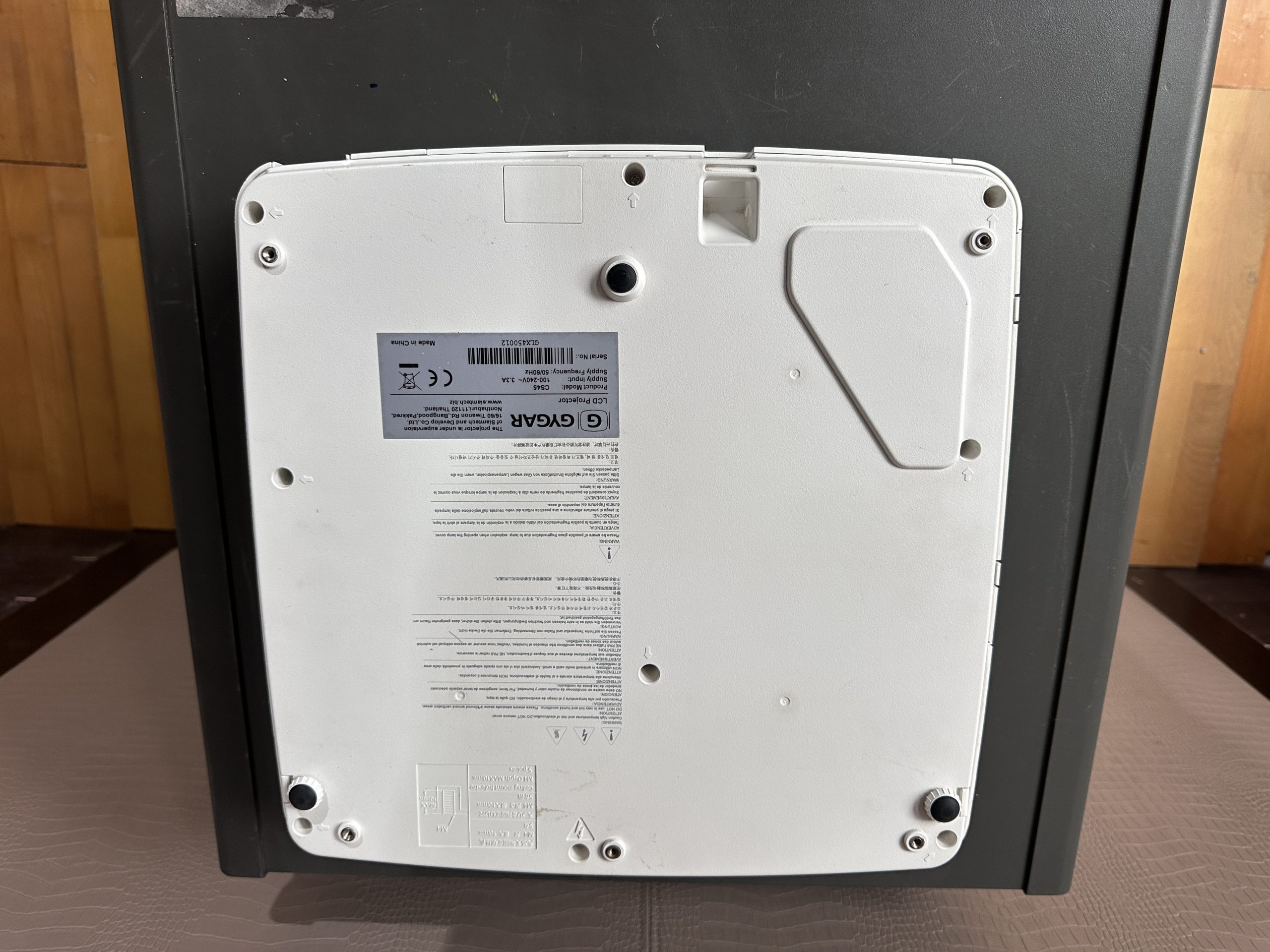 LCD Projector แบรนด์ G GYGAR รุ่น CS 45 LCD Projector แบรนด์ G GYGAR รุ่น CS 45