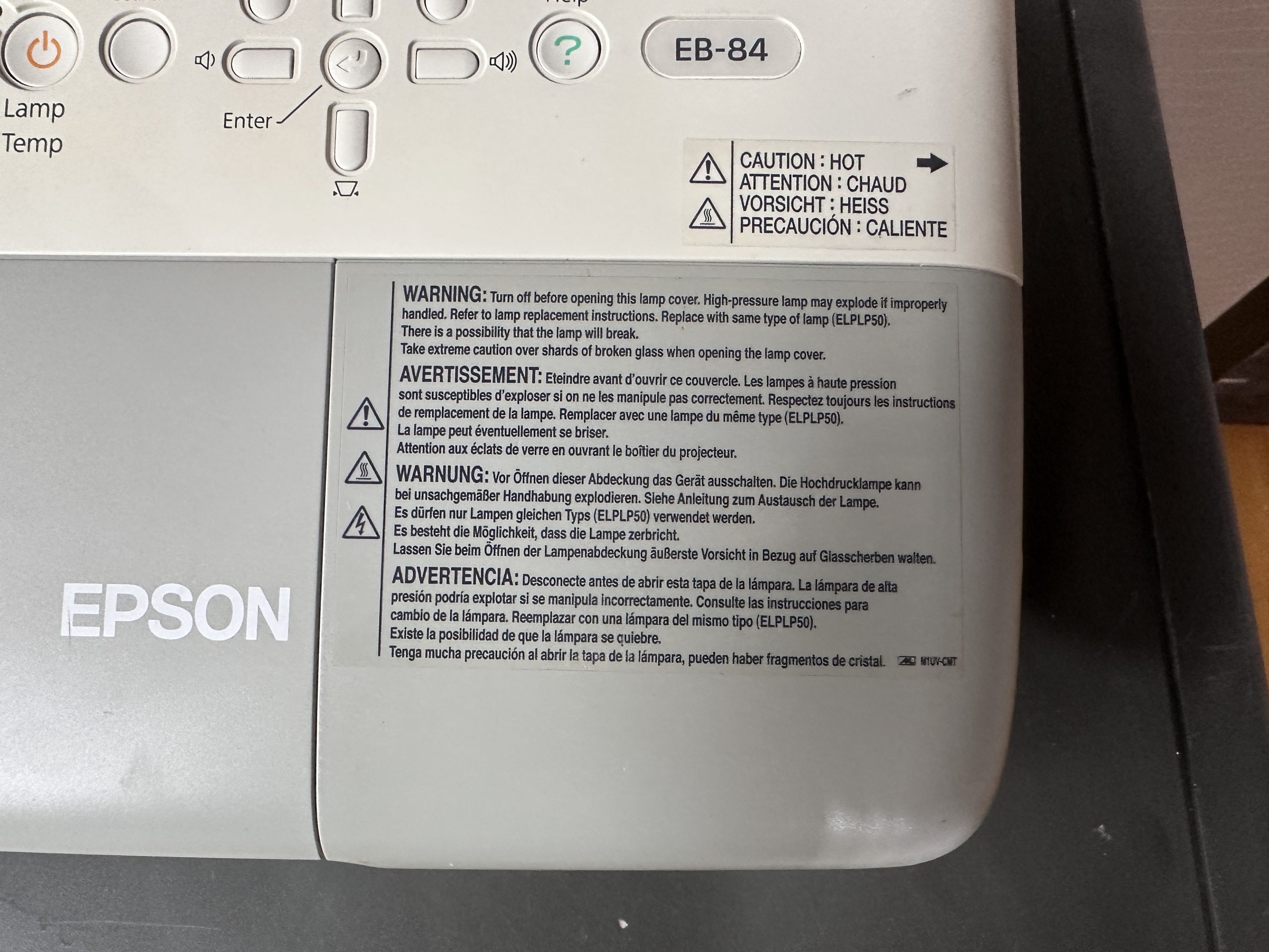 โปรเจคเตอร์ แบรนด์ EPSON รุ่น EB-84 โปรเจคเตอร์ แบรนด์ EPSON รุ่น EB-84