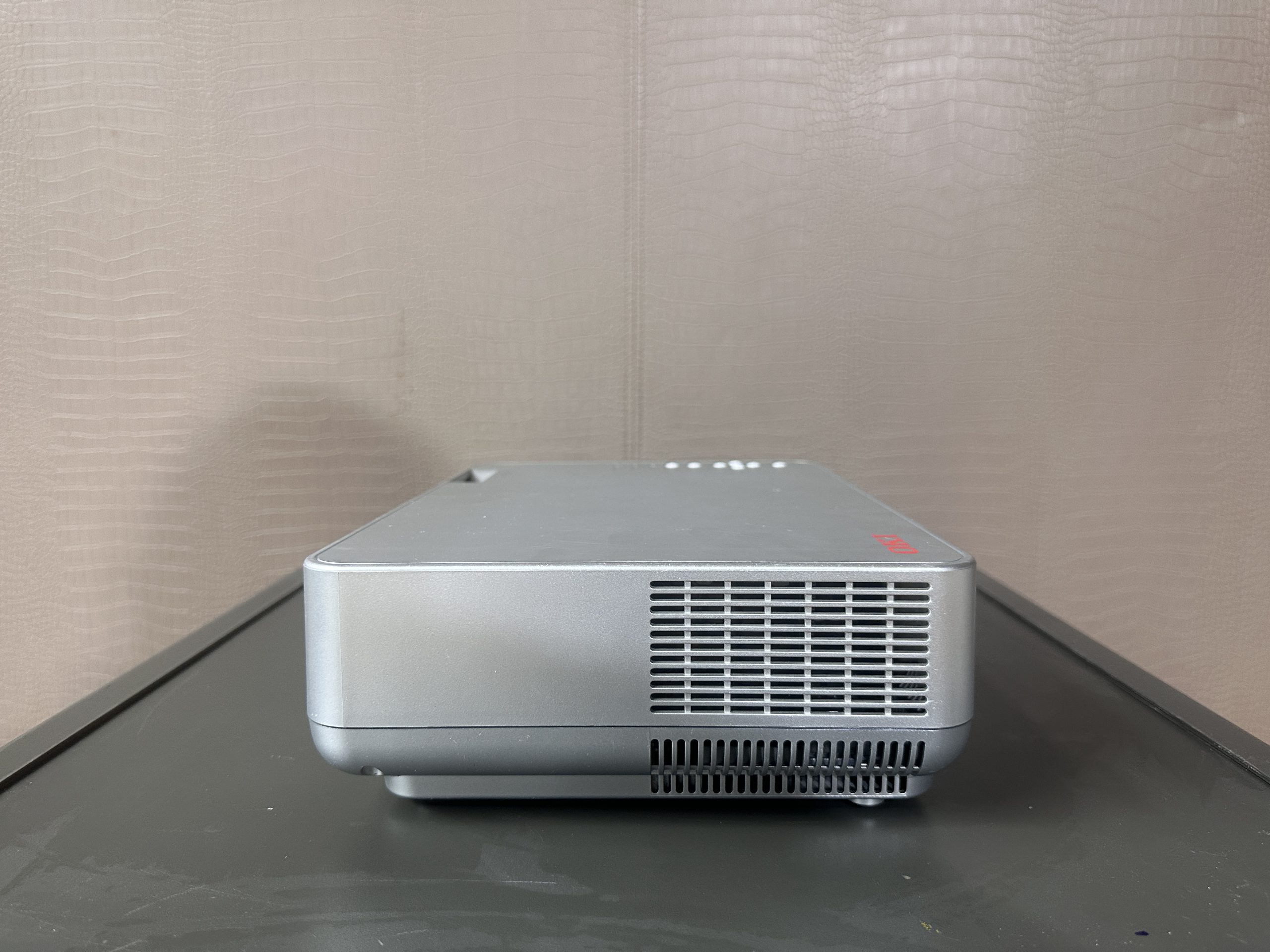 โปรเจคเตอร์ แบรนด์ OKI Model OKI-P15X โปรเจคเตอร์ แบรนด์ OKI Model OKI-P15X